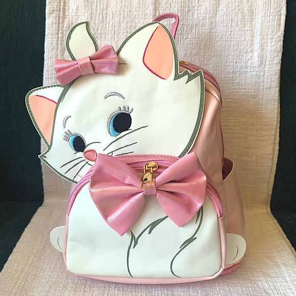 NEW Mary Cat Aristocats Backpack.
It’s the perfect for going to Disneyland. - Picture 1 of 8